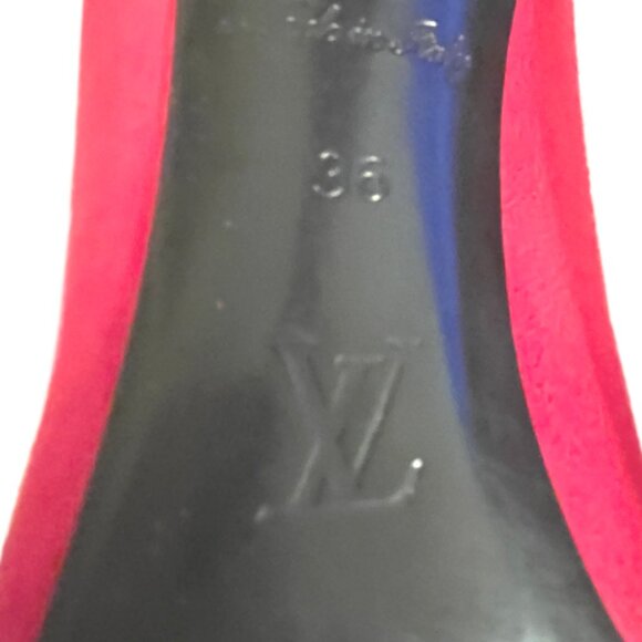 Louis Vuitton Pink Suede Pointed Toe LV Logo Heeled Pumps Size 36 / US Size 6 - Picture 14 of 16